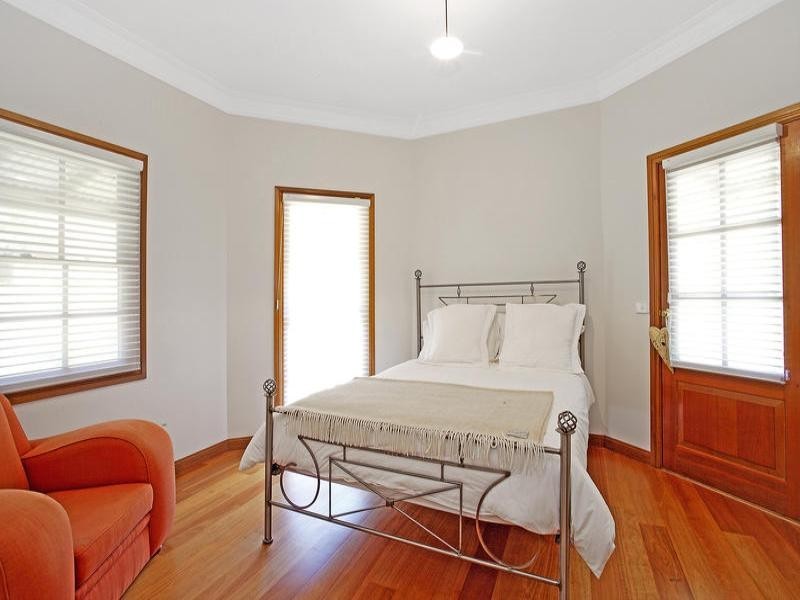 5 Highlands Parade, Bulli NSW 2516