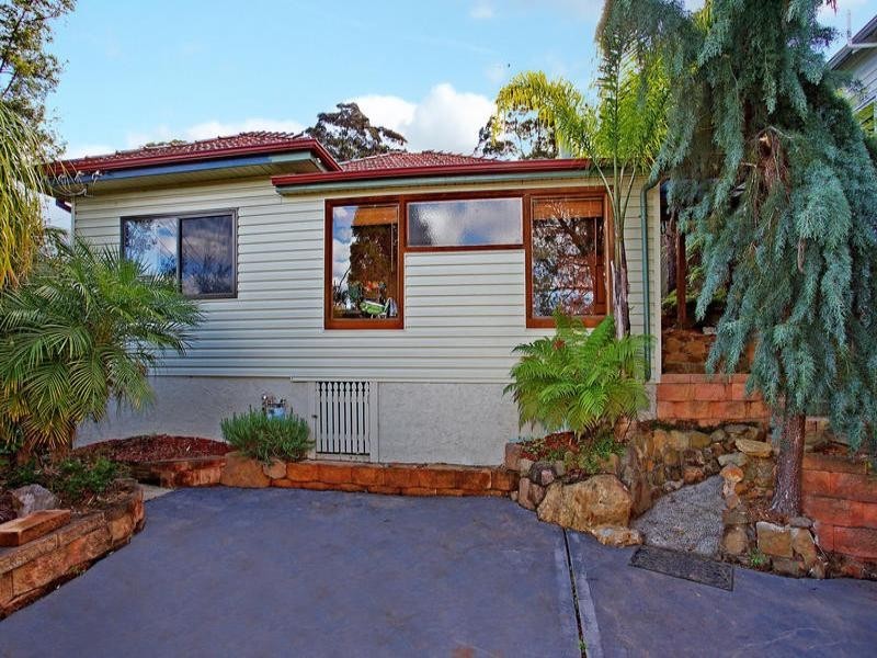 32 Pass Avenue, Thirroul NSW 2515