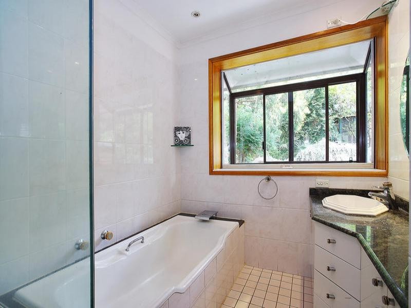 64 Buttenshaw Drive, Coledale NSW 2515