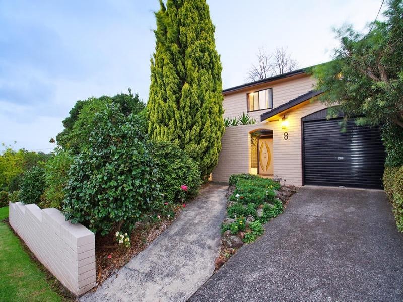 8 Kanangra Drive, Thirroul NSW 2515