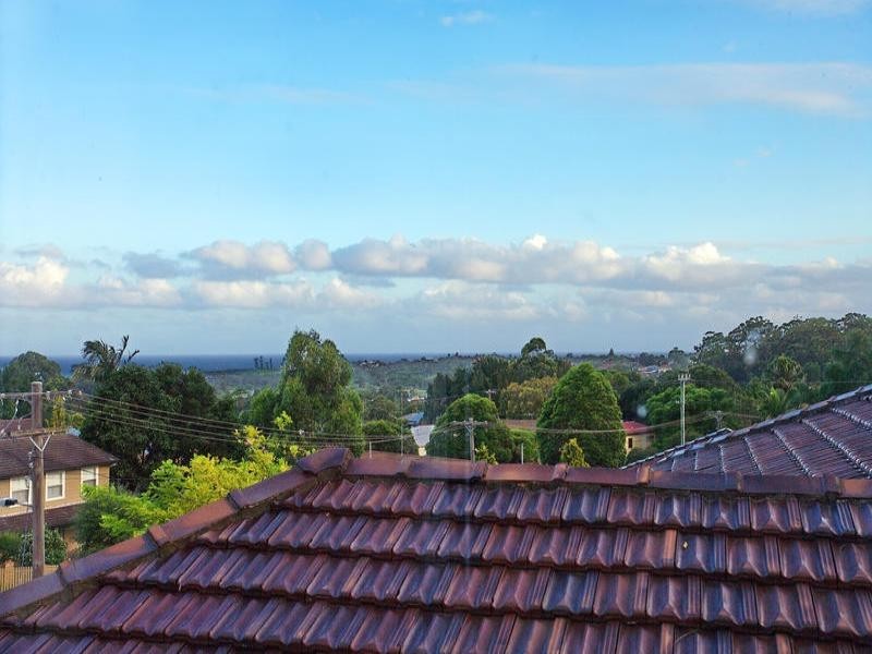 8 Kanangra Drive, Thirroul NSW 2515