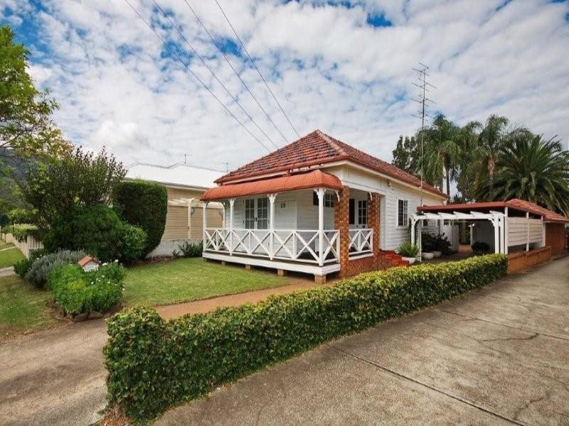 29 Raymond Road, Thirroul NSW 2515