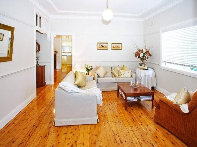 29 Raymond Road, Thirroul NSW 2515