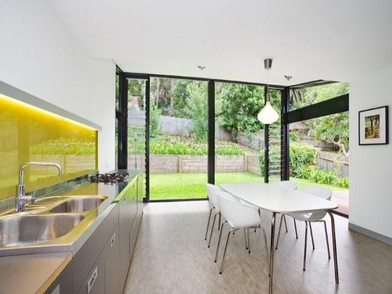 32 Railway Avenue, Austinmer NSW 2515