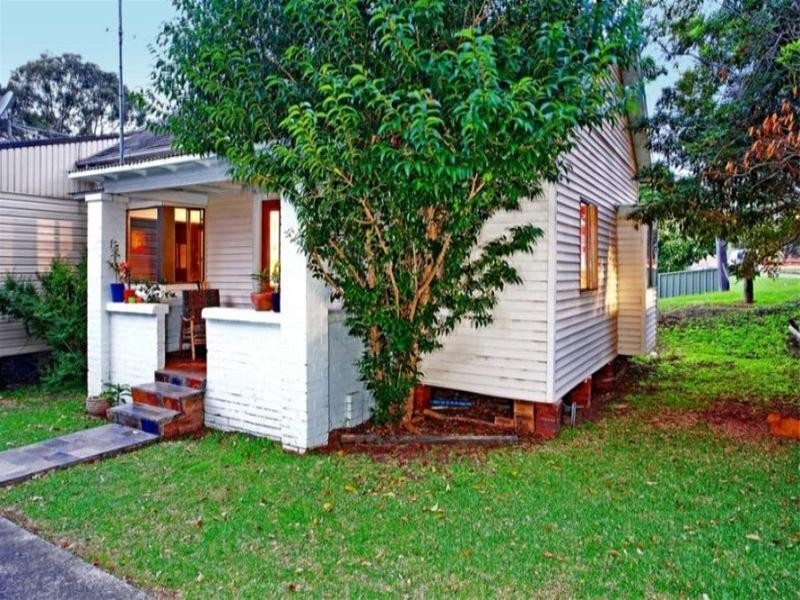 25 McCauley Street, Thirroul NSW 2515