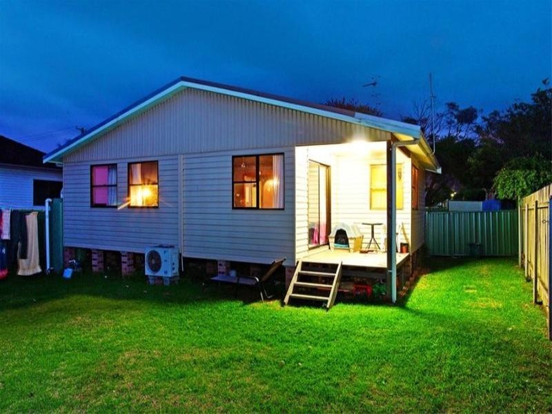 25 McCauley Street, Thirroul NSW 2515