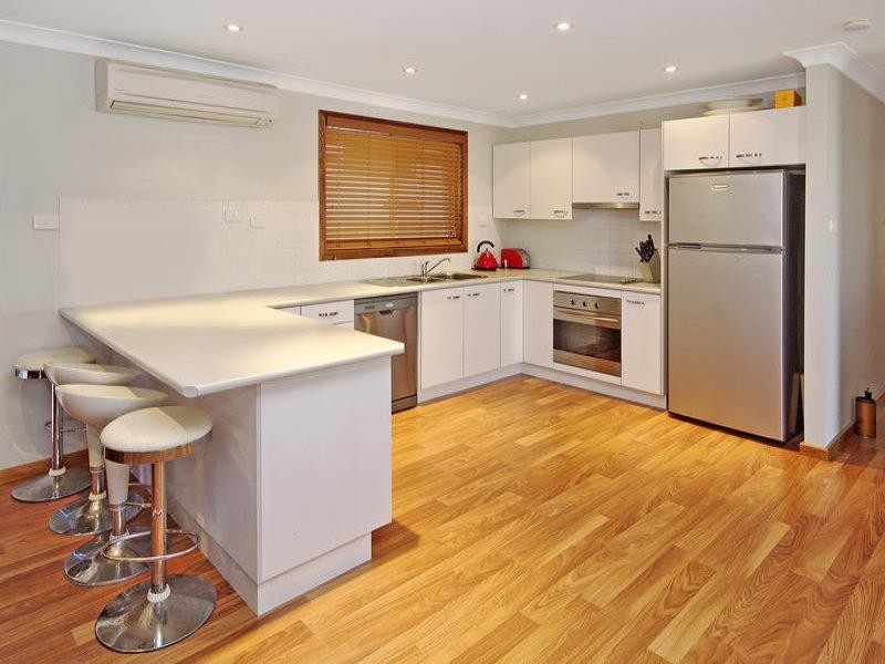 11 Corbett Avenue, Thirroul NSW 2515