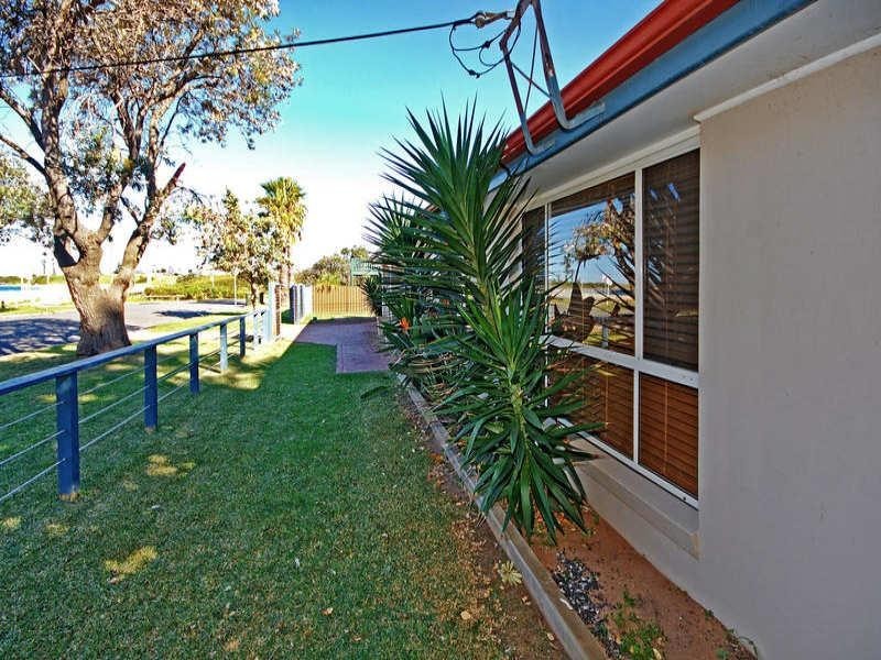 11 Corbett Avenue, Thirroul NSW 2515