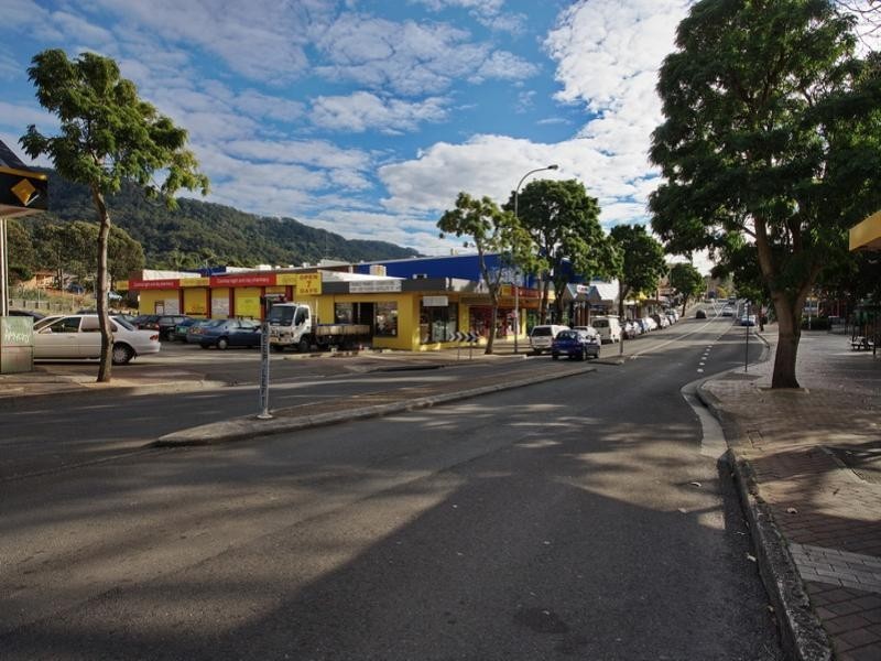 242 Princes Highway, Corrimal NSW 2518