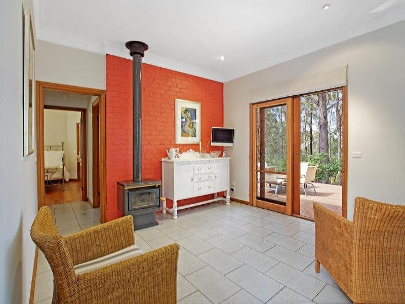 5 Highlands Parade, Bulli NSW 2516