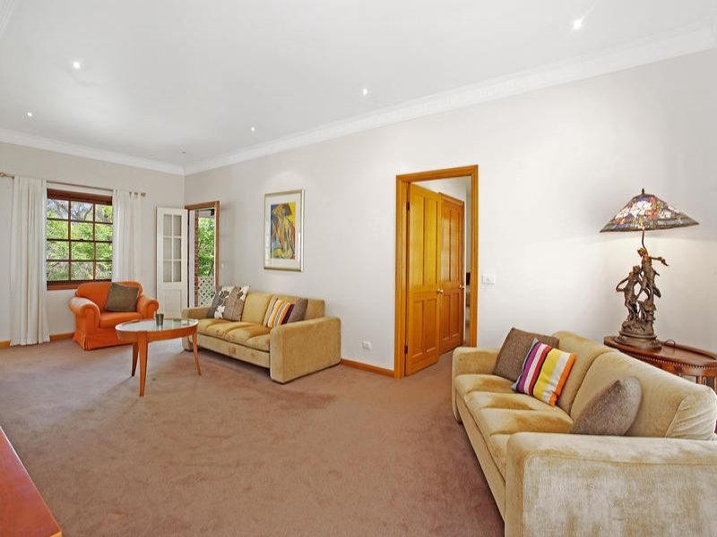 5 Highlands Parade, Bulli NSW 2516
