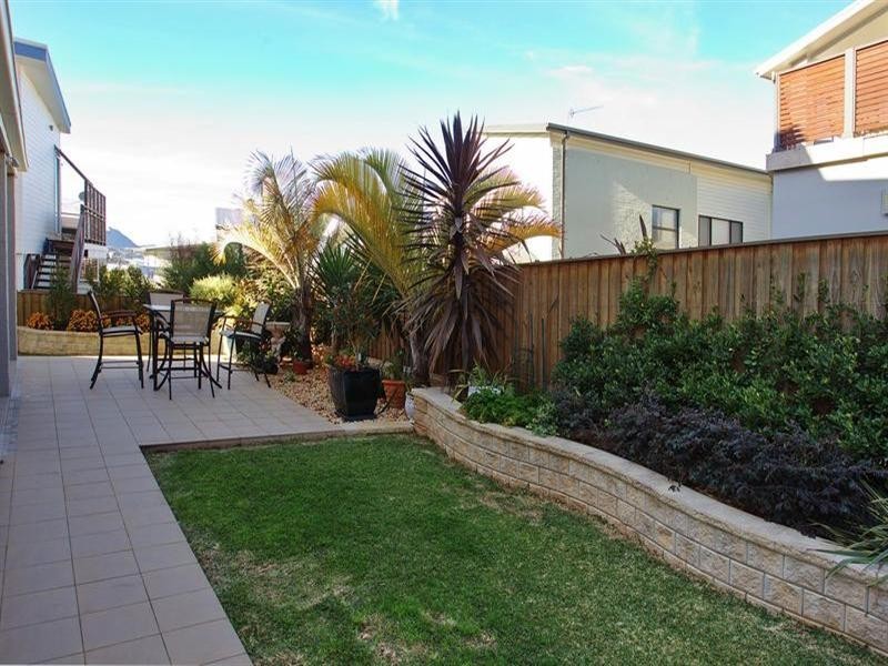 33 Aragan Circuit, Bulli NSW 2516