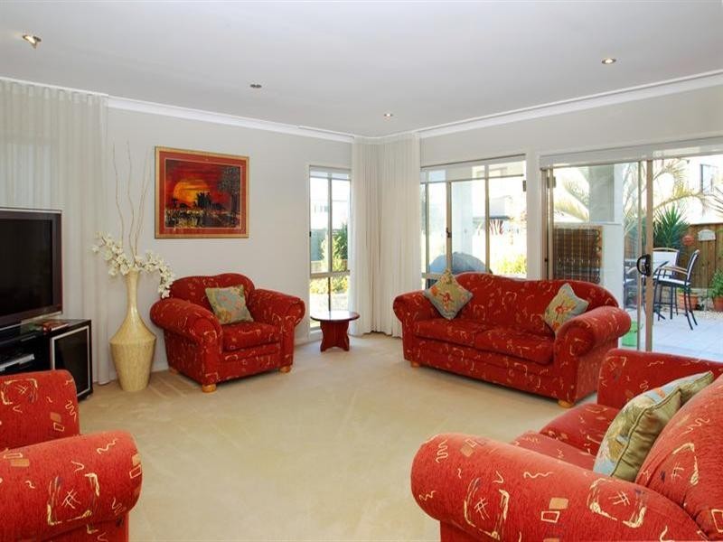 33 Aragan Circuit, Bulli NSW 2516