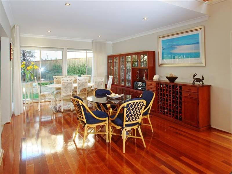 33 Aragan Circuit, Bulli NSW 2516
