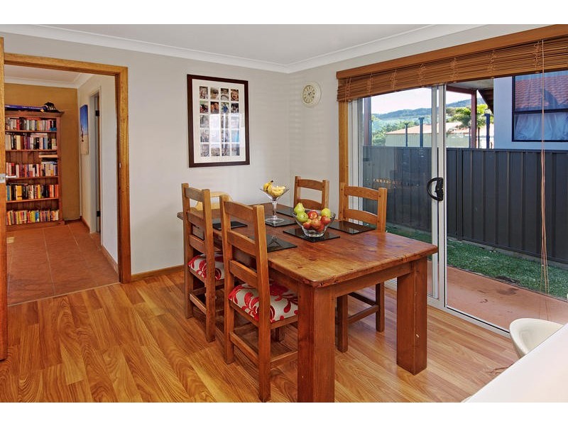 11 Corbett Avenue, Thirroul NSW 2515