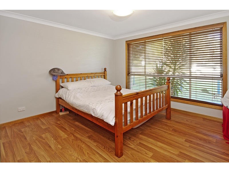 11 Corbett Avenue, Thirroul NSW 2515