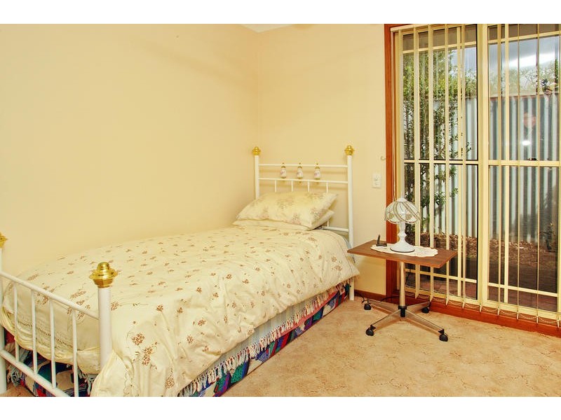 2/26 McCauley Street, Thirroul NSW 2515