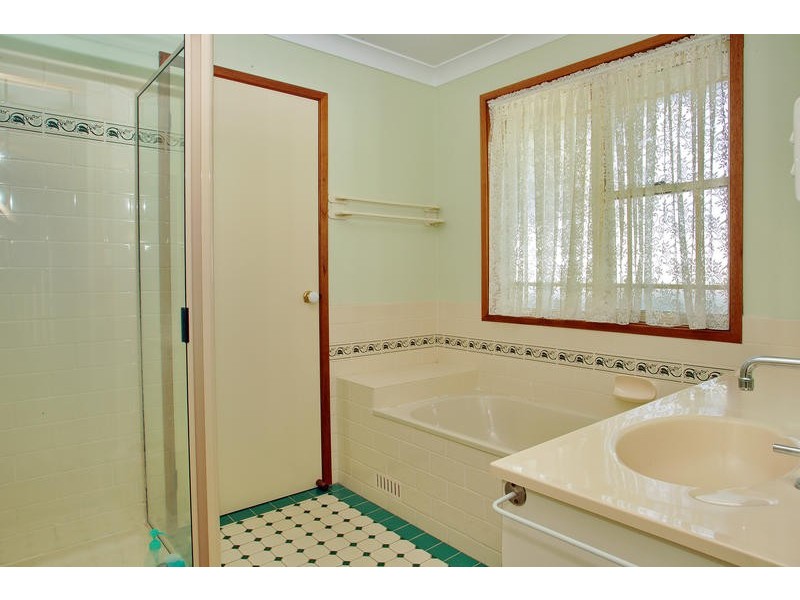 2/26 McCauley Street, Thirroul NSW 2515