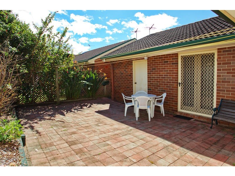 2/26 McCauley Street, Thirroul NSW 2515