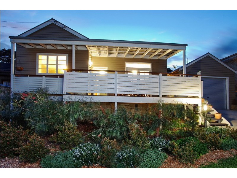 30 Seafoam Avenue, Thirroul NSW 2515