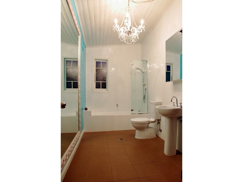 30 Seafoam Avenue, Thirroul NSW 2515