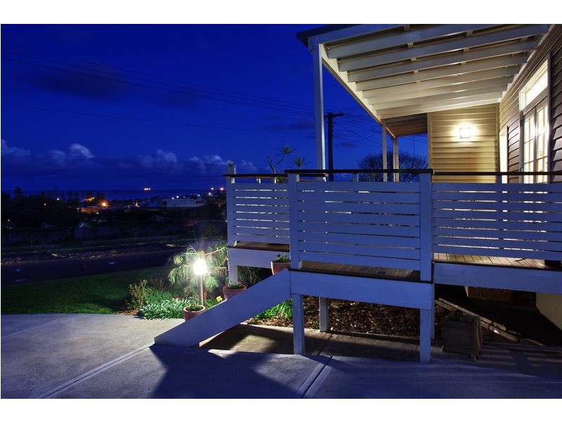 30 Seafoam Avenue, Thirroul NSW 2515