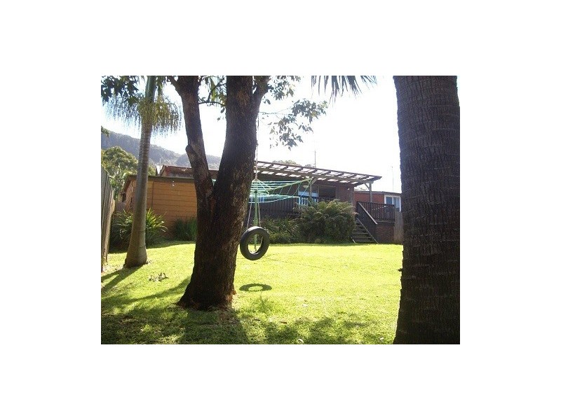 33 Squires Crescent, Coledale NSW 2515