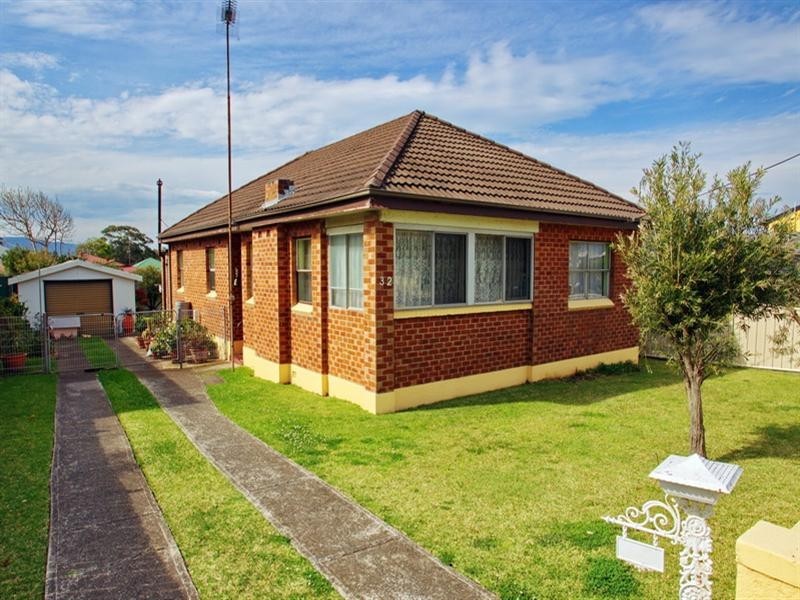 32 Sturdee Street, Towradgi NSW 2518