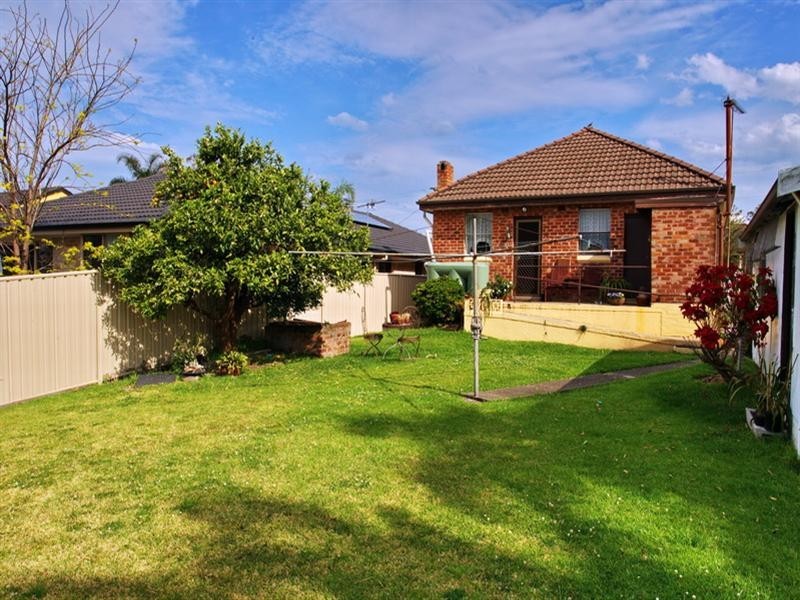 32 Sturdee Street, Towradgi NSW 2518