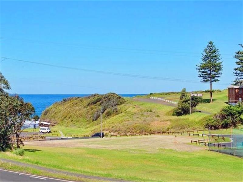 38 Lawrence Hargrave Drive, Austinmer NSW 2515