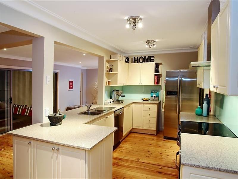 7 Hutton Avenue, Bulli NSW 2516