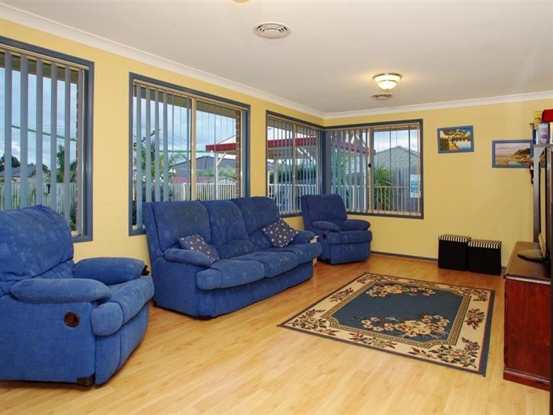 11 Red Ash Drive, Woonona NSW 2517