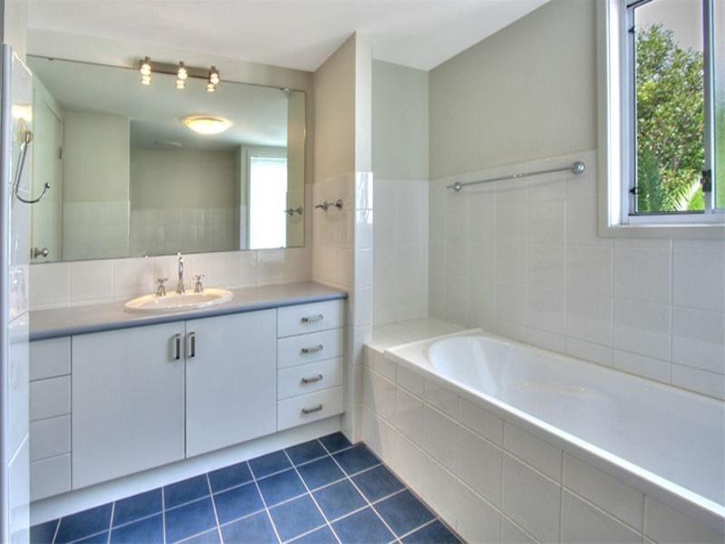 2f Mountain Road, Austinmer NSW 2515