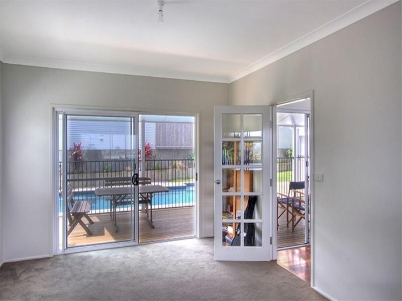 2f Mountain Road, Austinmer NSW 2515