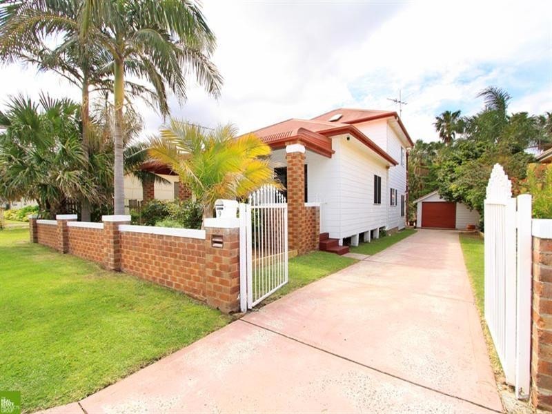9 Ocean Street, Thirroul NSW 2515