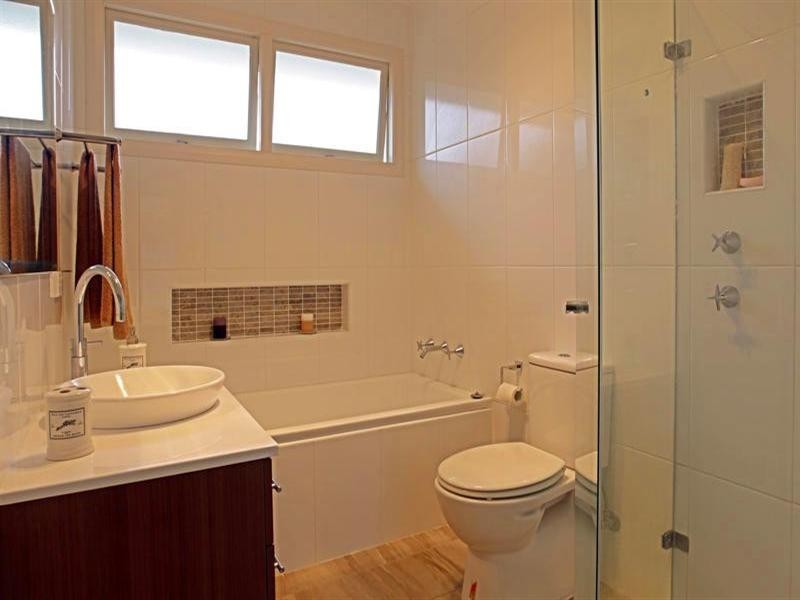 11 Virginia Terrace, Thirroul NSW 2515