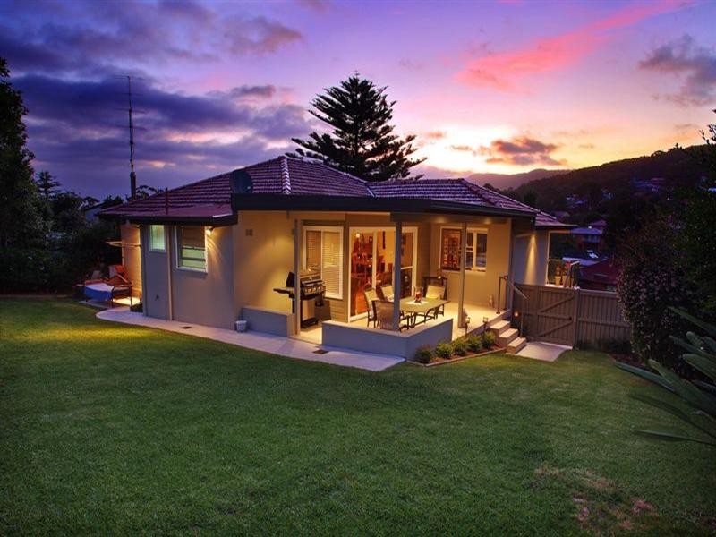 12 Willow Grove, Corrimal NSW 2518