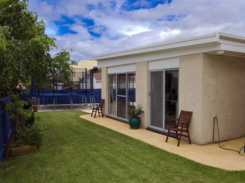 44a Point Street, Bulli NSW 2516