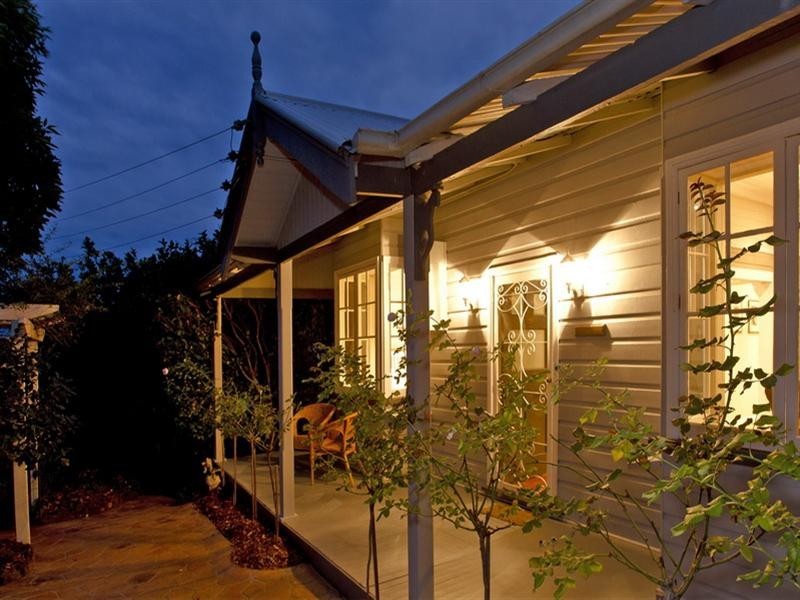 34 Lachlan Street, Thirroul NSW 2515