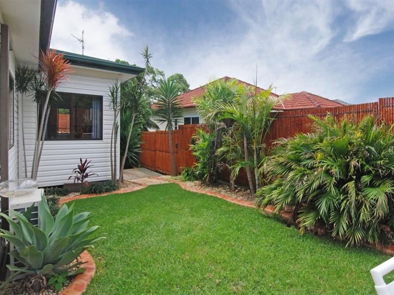 9 Cooper Avenue, Woonona NSW 2517