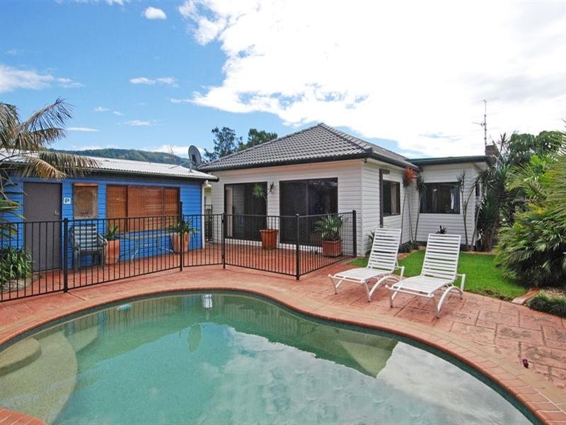 9 Cooper Avenue, Woonona NSW 2517