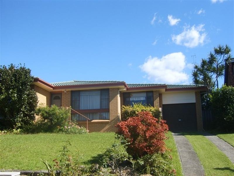 8 Linda Place, Woonona NSW 2517