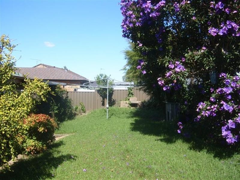 8 Linda Place, Woonona NSW 2517