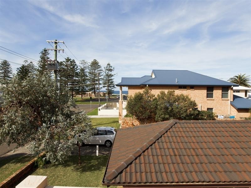 1/20 Ocean Street, Thirroul NSW 2515