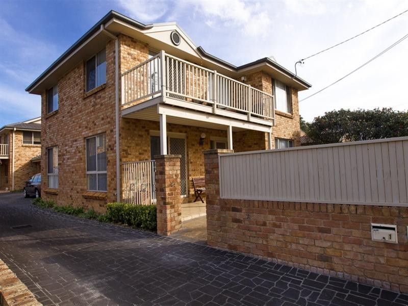 1/20 Ocean Street, Thirroul NSW 2515