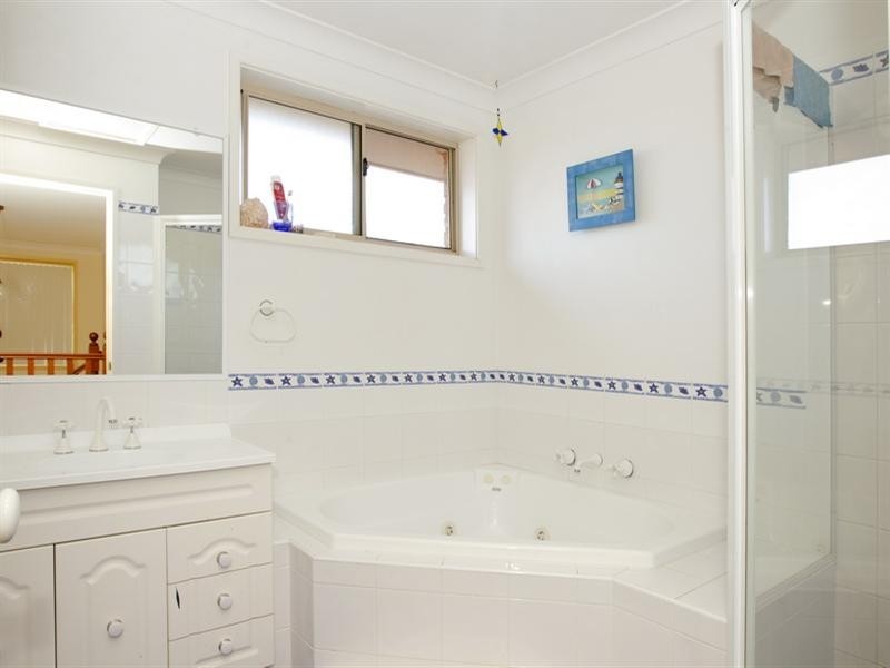 1/20 Ocean Street, Thirroul NSW 2515