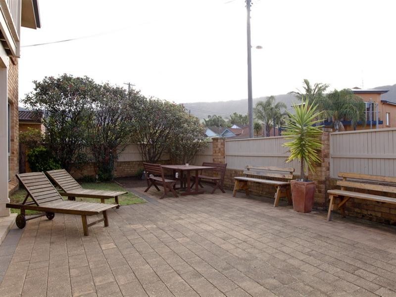 1/20 Ocean Street, Thirroul NSW 2515