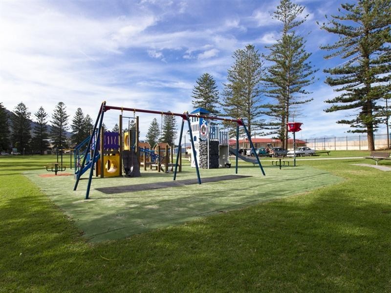 1/20 Ocean Street, Thirroul NSW 2515