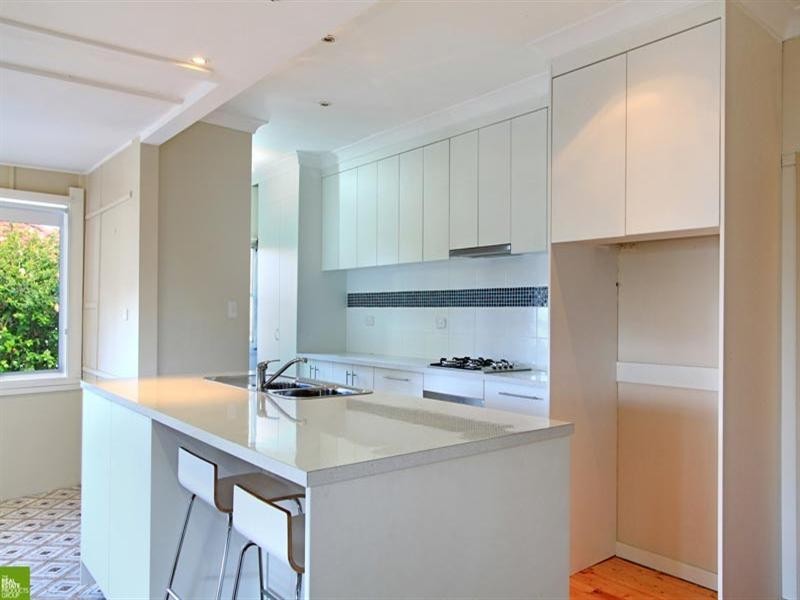 17 Weber Crescent, Towradgi NSW 2518