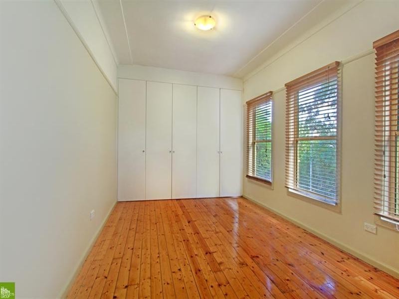 17 Weber Crescent, Towradgi NSW 2518